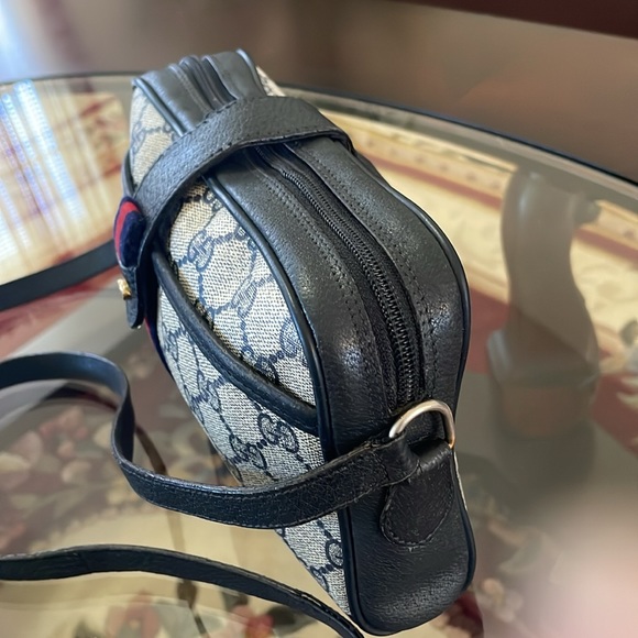 Gucci crossbody - Picture 6 of 17